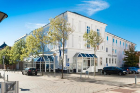  Hotel Phønix Hjørring  Хьёрринг